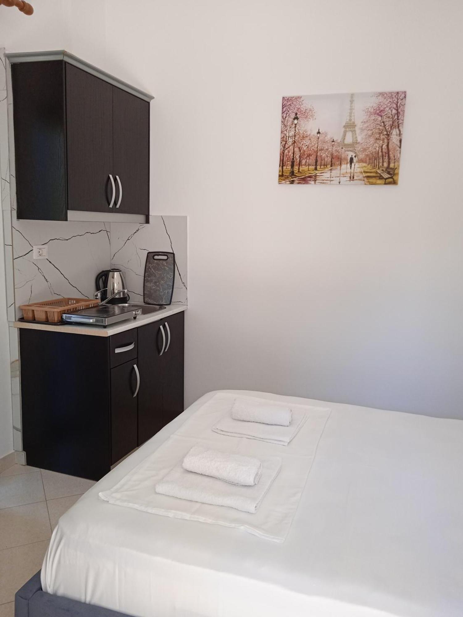 F&m Homestay Ksamil